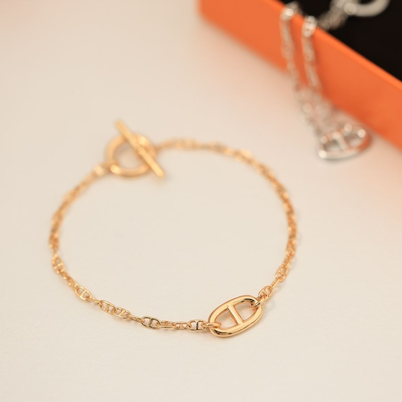 H**me5 bracelets